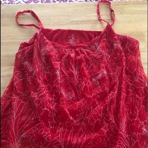 Red flowey flower top